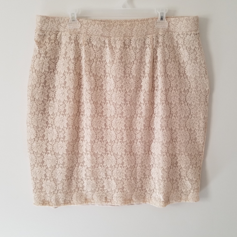 Cato Lace Pencil Skirt